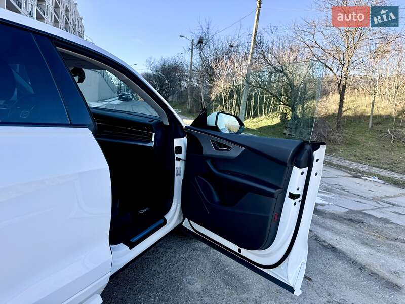Позашляховик / Кросовер Audi Q8 2022 в Одесі