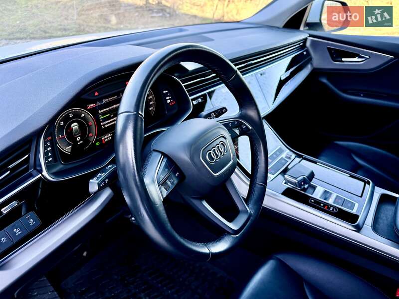 Позашляховик / Кросовер Audi Q8 2022 в Одесі