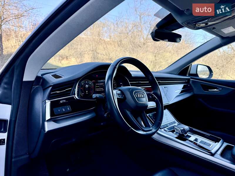 Позашляховик / Кросовер Audi Q8 2022 в Одесі