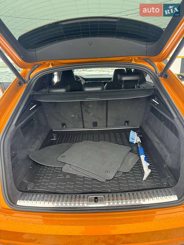 Внедорожник / Кроссовер Audi Q8 2020 в Черновцах