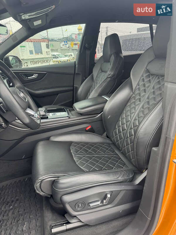 Внедорожник / Кроссовер Audi Q8 2020 в Черновцах