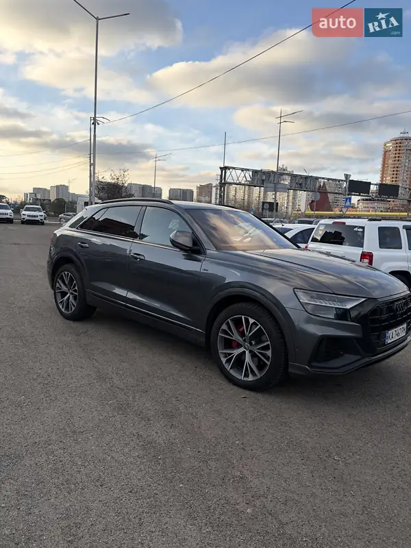 Audi Q8