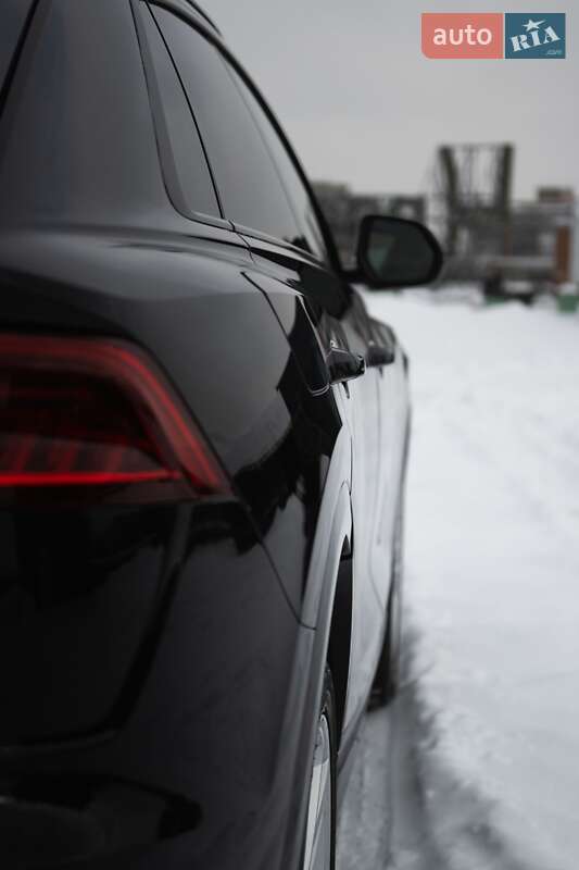 Позашляховик / Кросовер Audi Q8 2022 в Києві