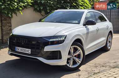 Внедорожник / Кроссовер Audi Q8 2021 в Ровно