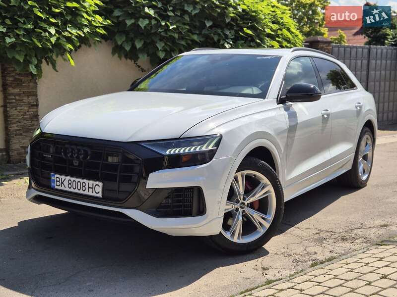 Audi Q8 2021