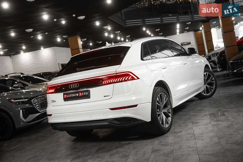 Позашляховик / Кросовер Audi Q8 2020 в Одесі