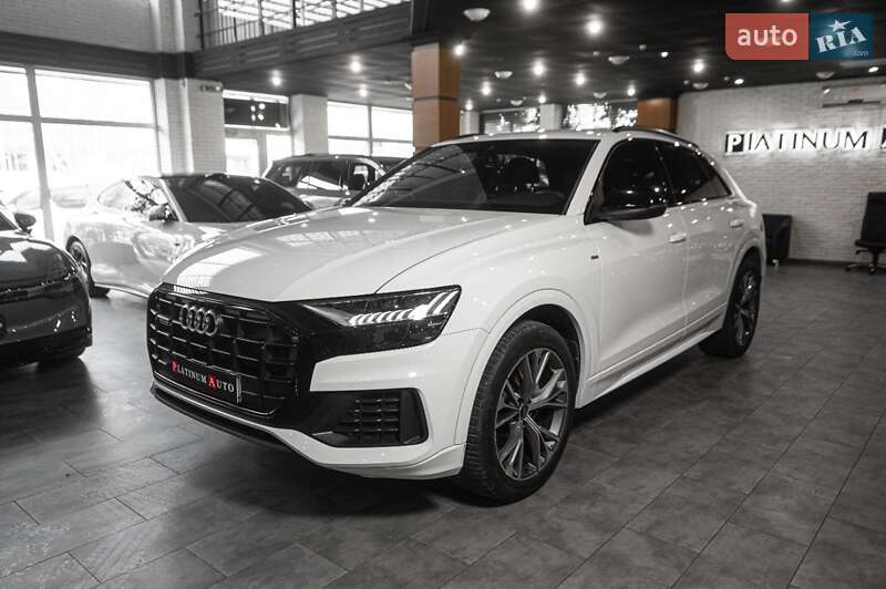 Позашляховик / Кросовер Audi Q8 2020 в Одесі