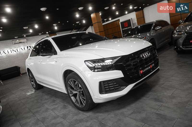 Позашляховик / Кросовер Audi Q8 2020 в Одесі