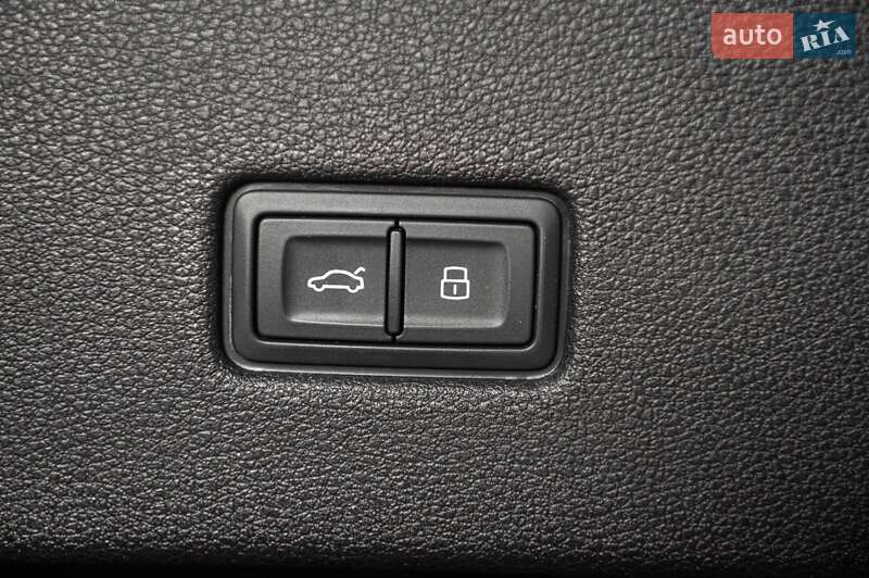 Позашляховик / Кросовер Audi Q8 2023 в Одесі