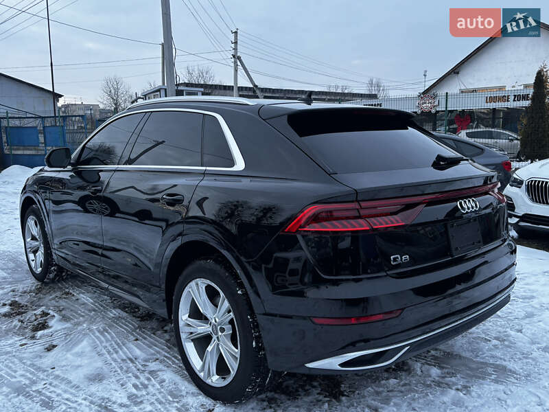 Позашляховик / Кросовер Audi Q8 2020 в Стрию