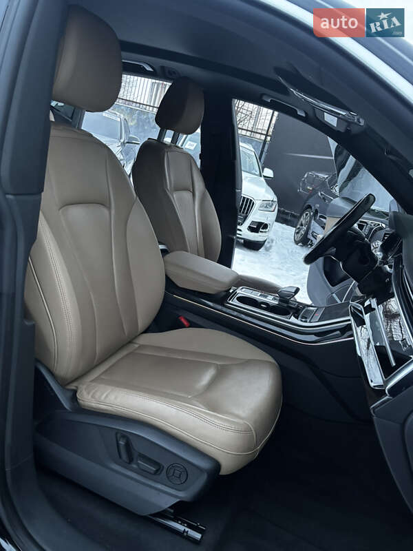 Позашляховик / Кросовер Audi Q8 2020 в Стрию