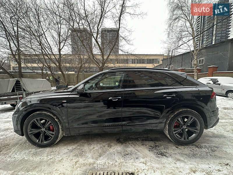 Внедорожник / Кроссовер Audi Q8 2025 в Киеве