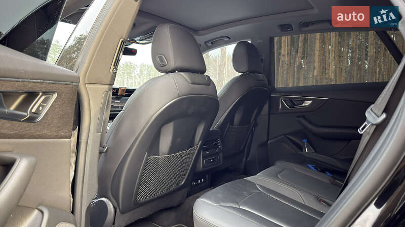 Позашляховик / Кросовер Audi Q8 2018 в Києві