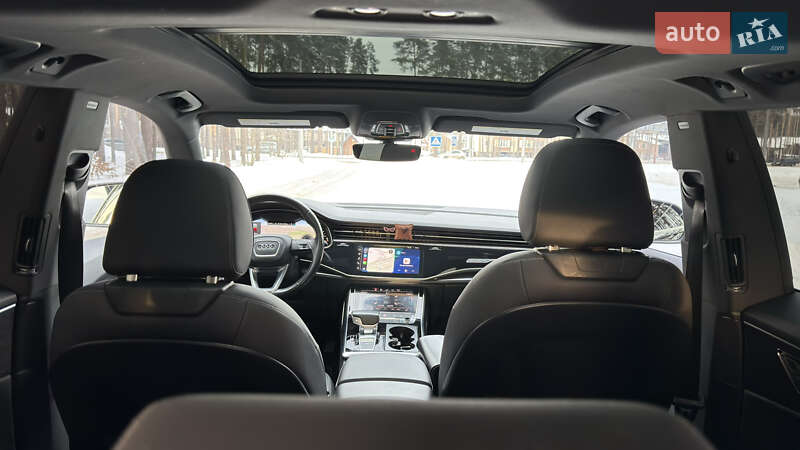 Позашляховик / Кросовер Audi Q8 2018 в Києві