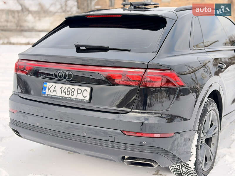 Внедорожник / Кроссовер Audi Q8 2024 в Киеве