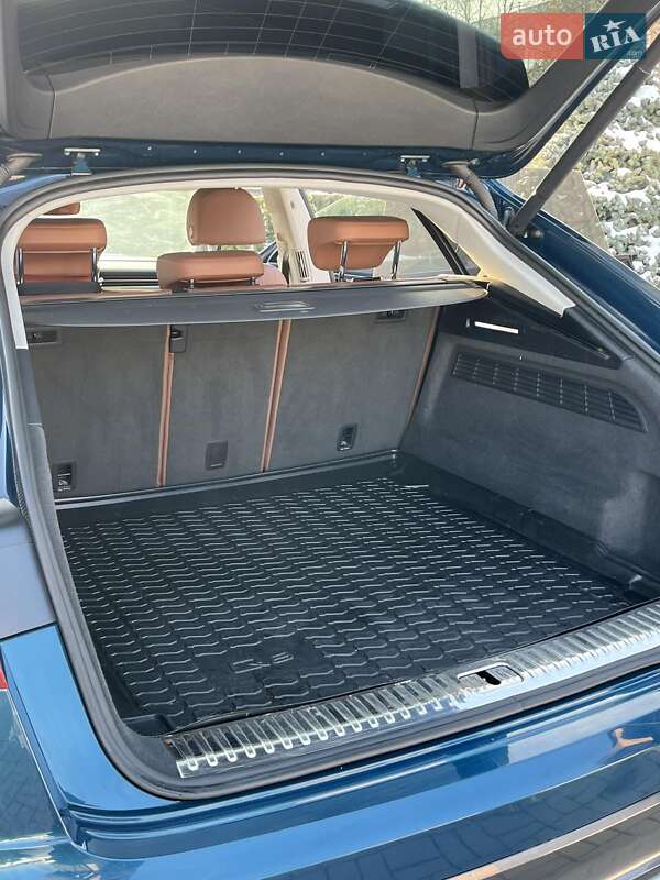 Внедорожник / Кроссовер Audi Q8 2019 в Ровно