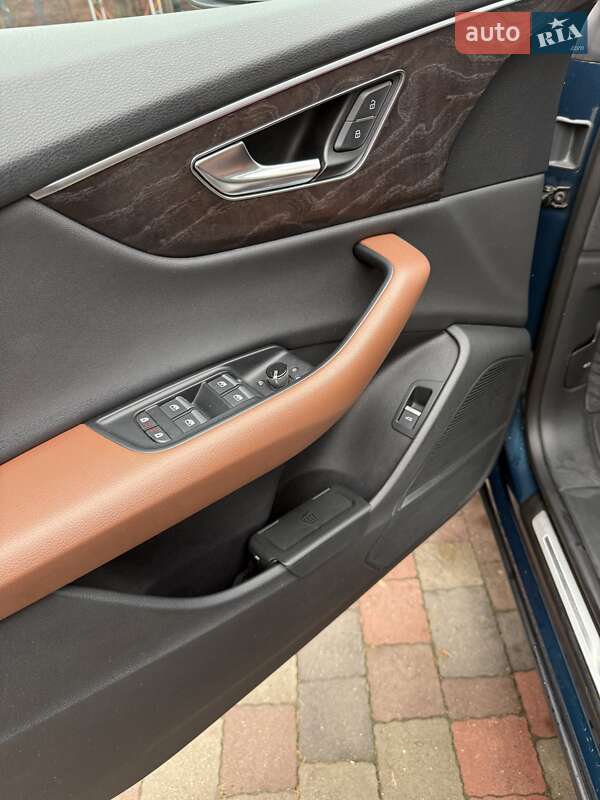 Внедорожник / Кроссовер Audi Q8 2019 в Ровно