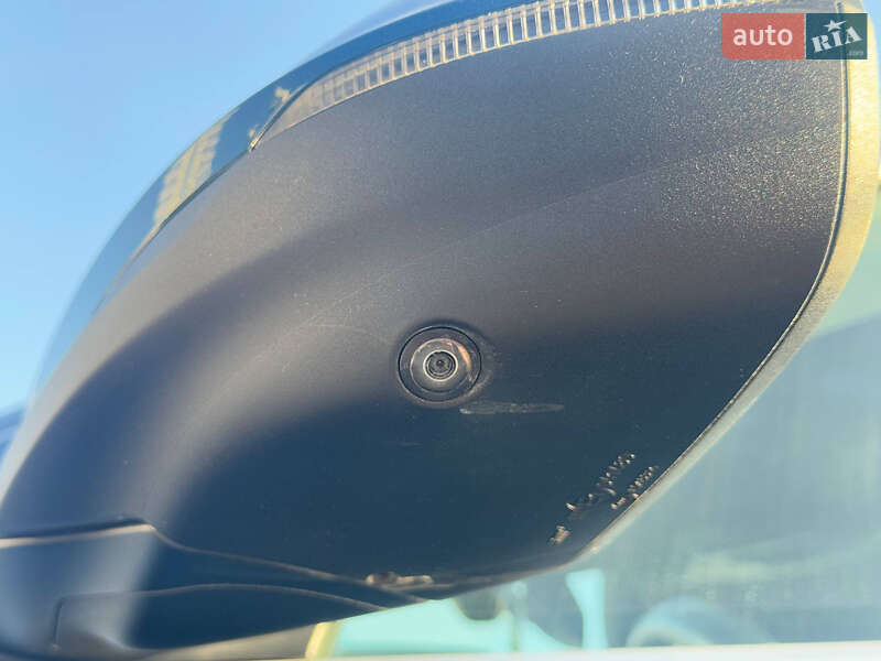 Позашляховик / Кросовер Audi Q8 2018 в Києві фото 11 Позашляховик / Кросовер Audi Q8 2018 в Києві