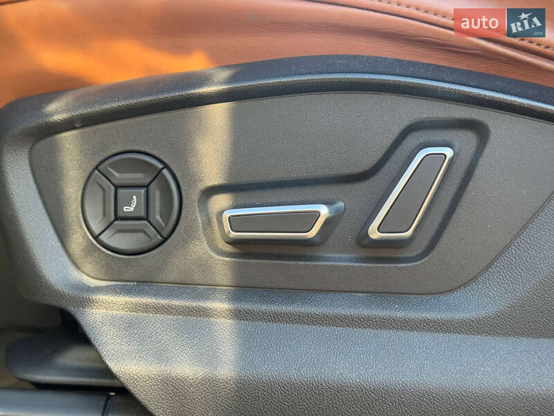 Позашляховик / Кросовер Audi Q8 2018 в Києві фото 15 Позашляховик / Кросовер Audi Q8 2018 в Києві
