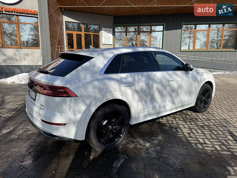 Внедорожник / Кроссовер Audi Q8 2018 в Ровно