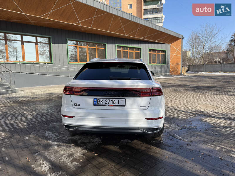 Внедорожник / Кроссовер Audi Q8 2018 в Ровно