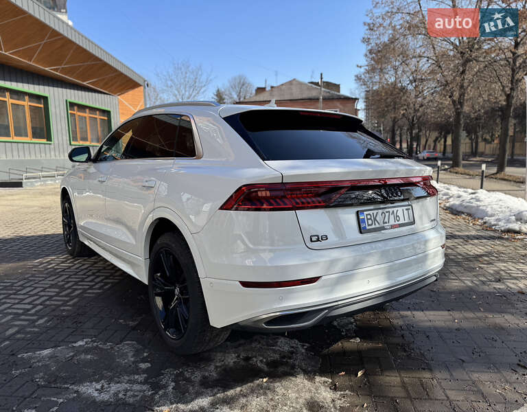 Внедорожник / Кроссовер Audi Q8 2018 в Ровно