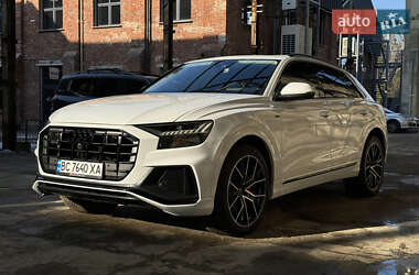 Позашляховик / Кросовер Audi Q8 2020 в Львові