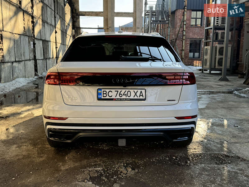 Позашляховик / Кросовер Audi Q8 2020 в Львові