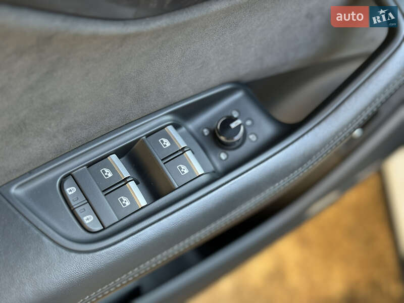 Позашляховик / Кросовер Audi Q8 2020 в Львові