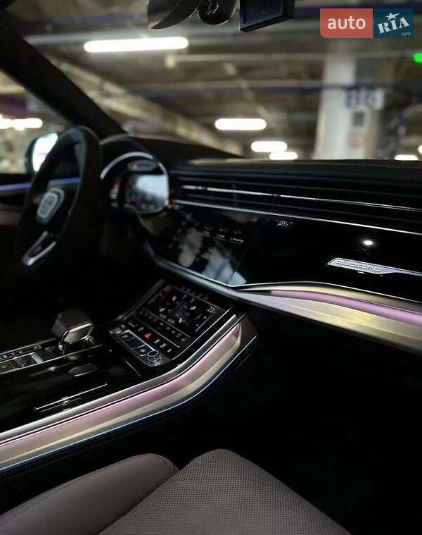 Позашляховик / Кросовер Audi Q8 2020 в Одесі