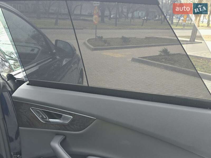 Позашляховик / Кросовер Audi Q8 2018 в Миколаєві