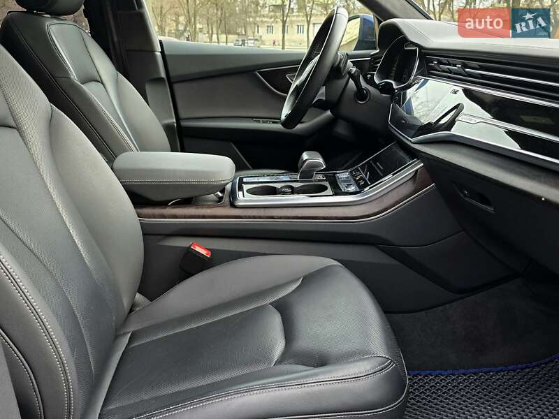 Позашляховик / Кросовер Audi Q8 2018 в Миколаєві
