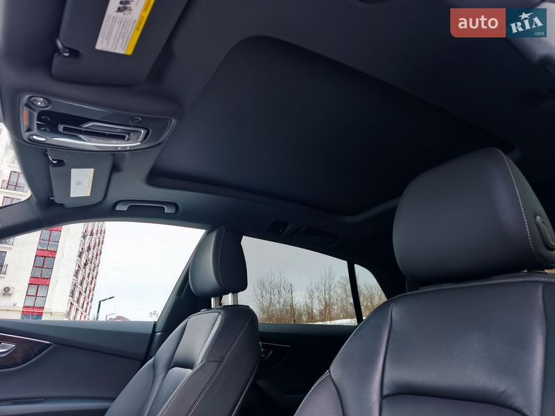 Внедорожник / Кроссовер Audi Q8 2019 в Ивано-Франковске