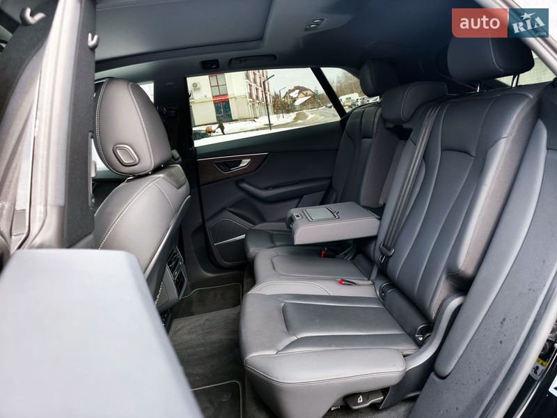 Внедорожник / Кроссовер Audi Q8 2019 в Ивано-Франковске
