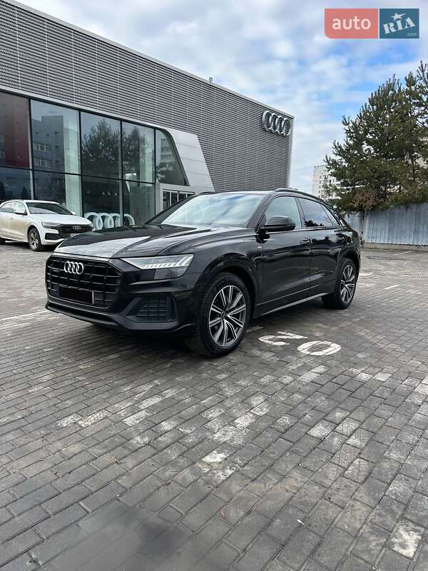 Внедорожник / Кроссовер Audi Q8 2022 в Харькове
