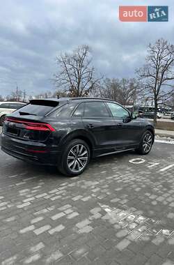 Внедорожник / Кроссовер Audi Q8 2022 в Харькове