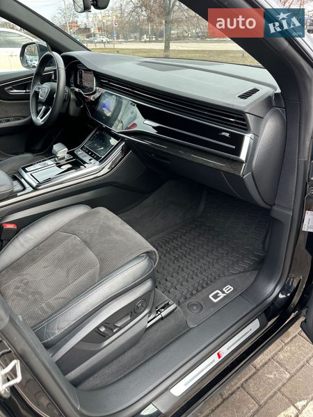 Внедорожник / Кроссовер Audi Q8 2022 в Харькове