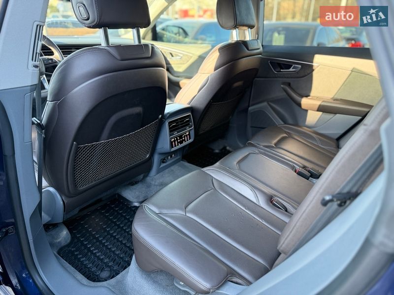 Внедорожник / Кроссовер Audi Q8 2019 в Киеве