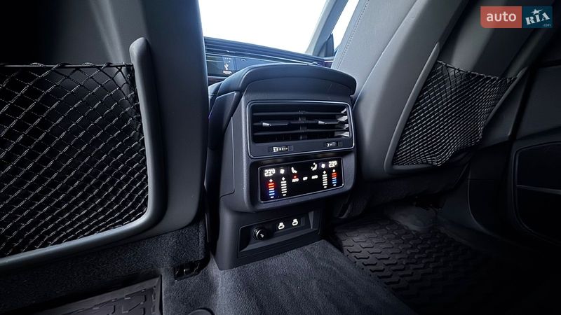 Внедорожник / Кроссовер Audi Q8 2021 в Львове