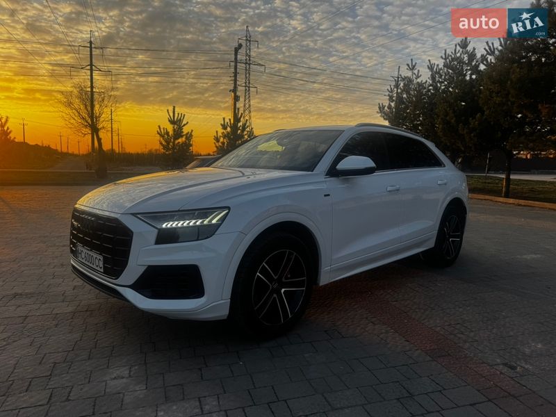Внедорожник / Кроссовер Audi Q8 2018 в Львове