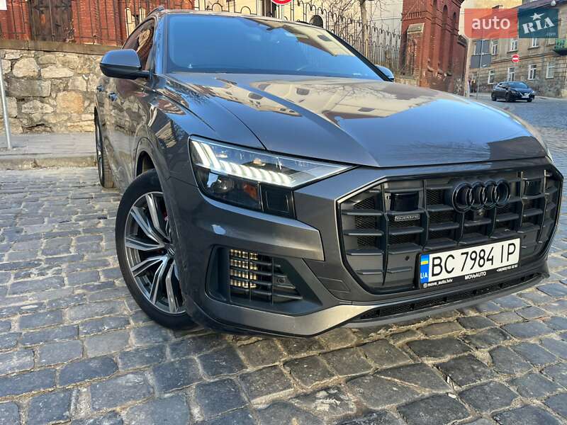Позашляховик / Кросовер Audi Q8 2018 в Львові