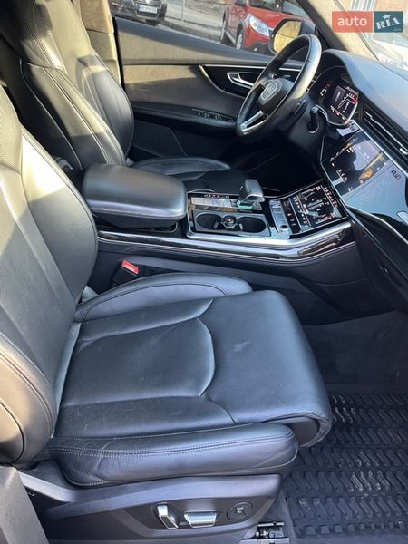 Позашляховик / Кросовер Audi Q8 2018 в Львові