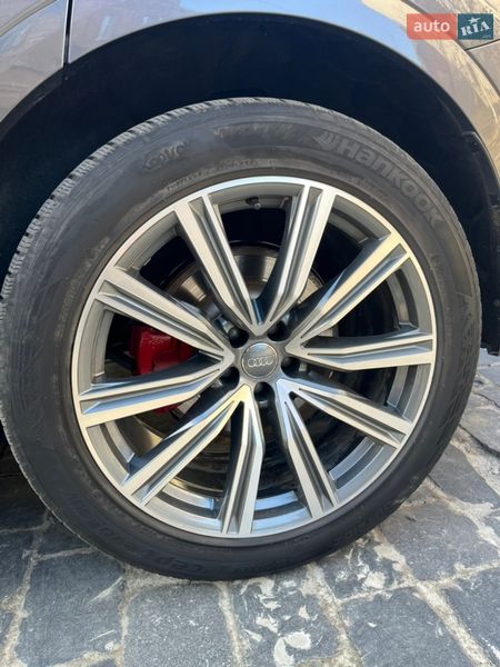 Позашляховик / Кросовер Audi Q8 2018 в Львові