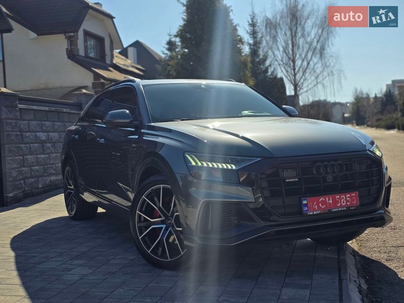 Внедорожник / Кроссовер Audi Q8 2019 в Ровно