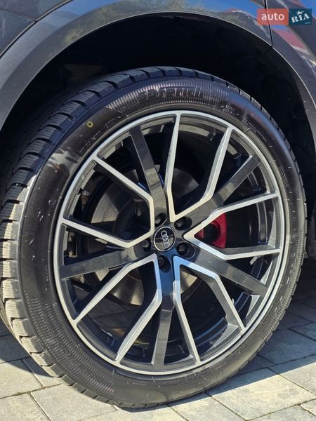 Внедорожник / Кроссовер Audi Q8 2019 в Ровно