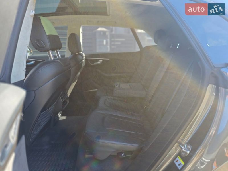Внедорожник / Кроссовер Audi Q8 2019 в Ровно