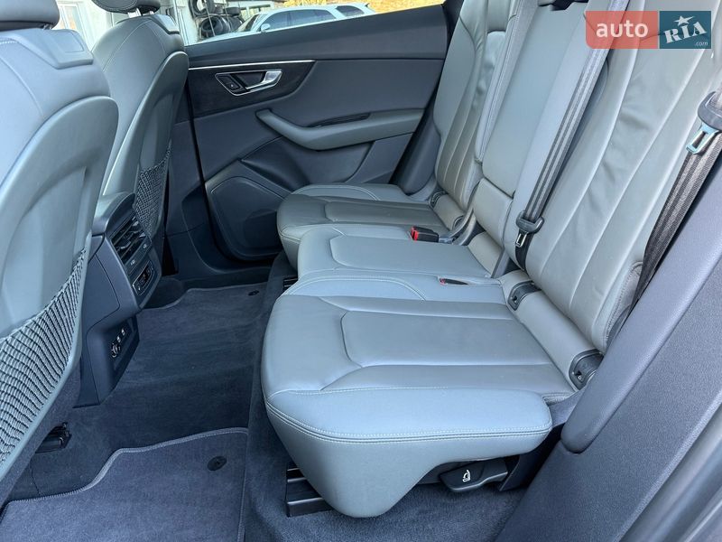 Позашляховик / Кросовер Audi Q8 2018 в Тернополі