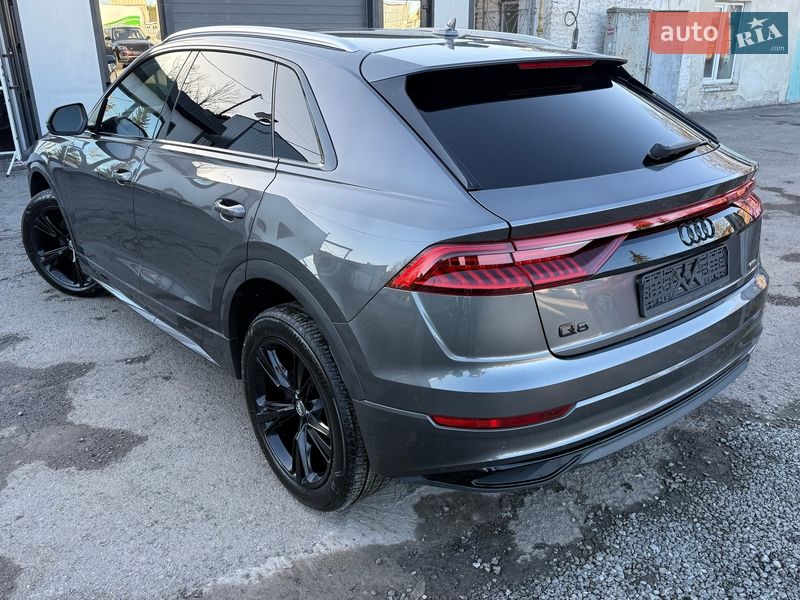Позашляховик / Кросовер Audi Q8 2018 в Тернополі