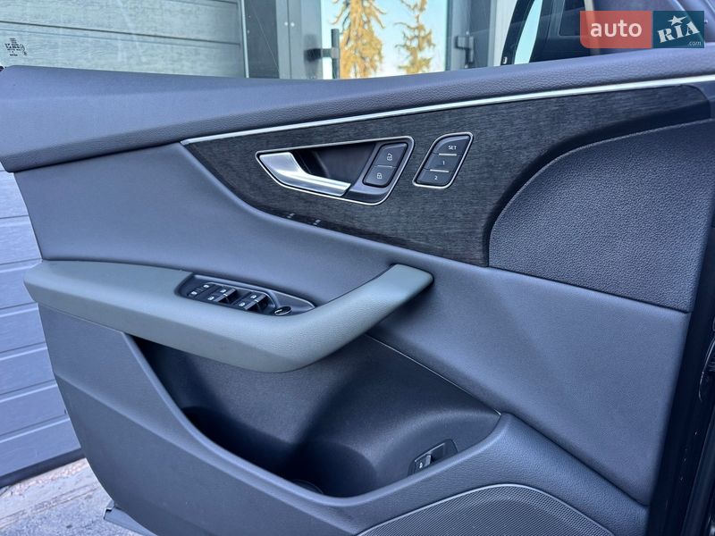 Позашляховик / Кросовер Audi Q8 2018 в Тернополі