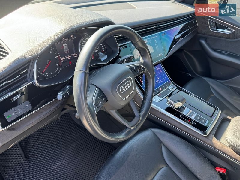 Позашляховик / Кросовер Audi Q8 2019 в Тернополі